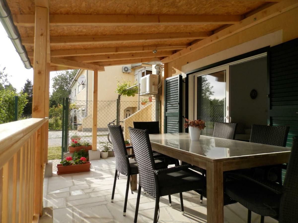 Apartment Slavica Лозовац Экстерьер фото